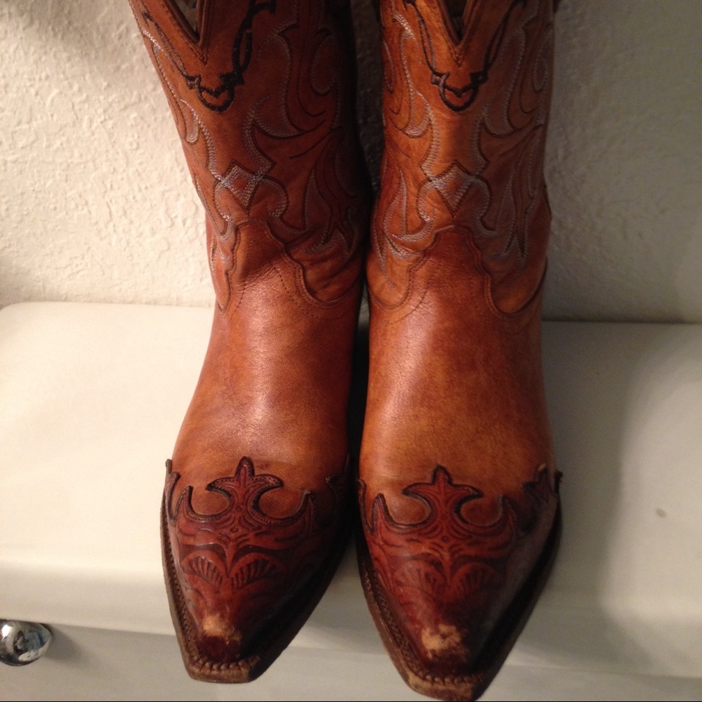 Tony lama size 7.5B